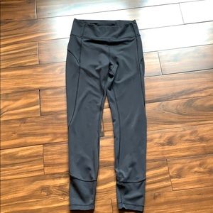 Lululemon In Movement tight 7/8. Everlux 25”